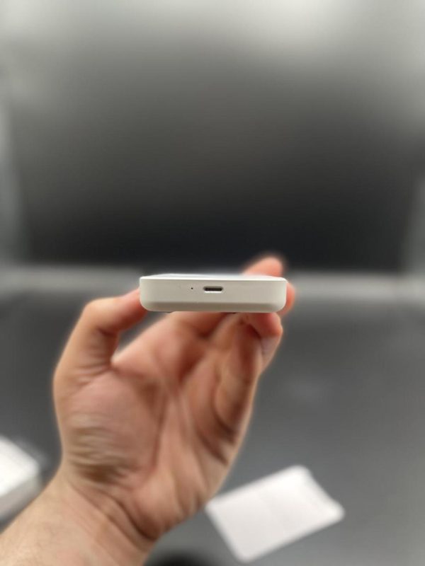 Magsafe Compatible 10,000mah Magnetic Wireless Power Bank – Compact Fast Charging Battery Pack(with Box)