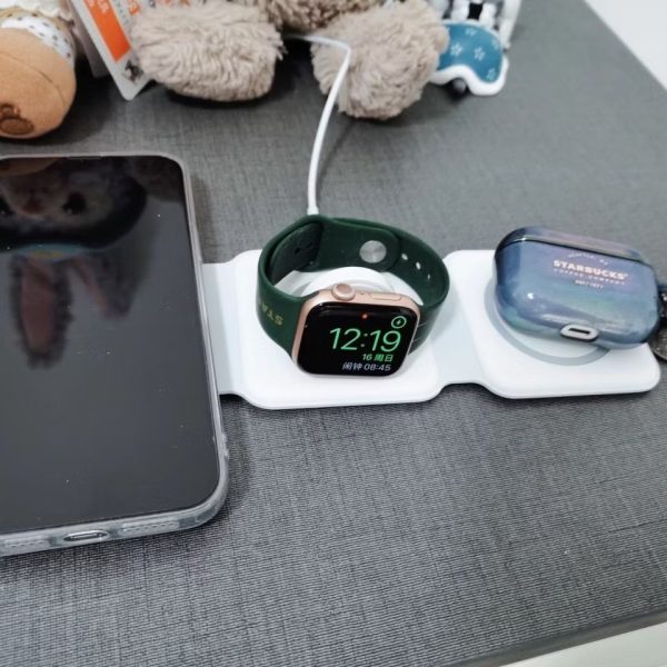 15W 3-in-1 Magnetic Wireless Charging Stand – Fast Induction Charger for Phone, Earbuds & Smartwatch